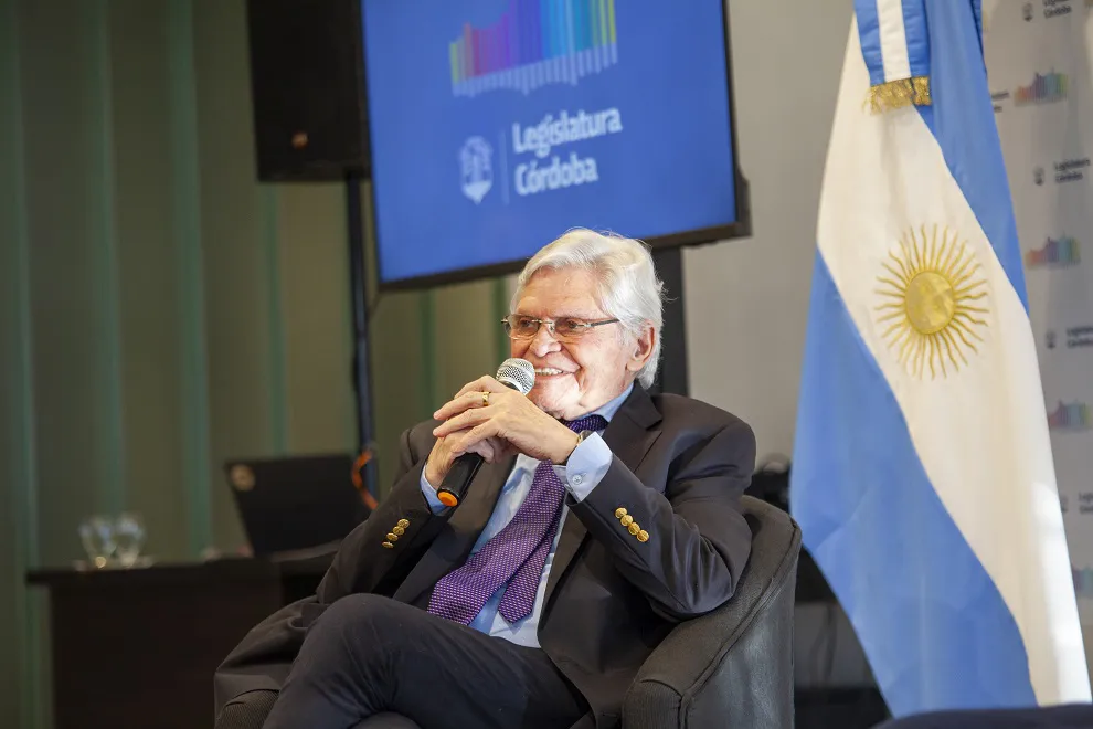 reconocimiento a Rony Vargas