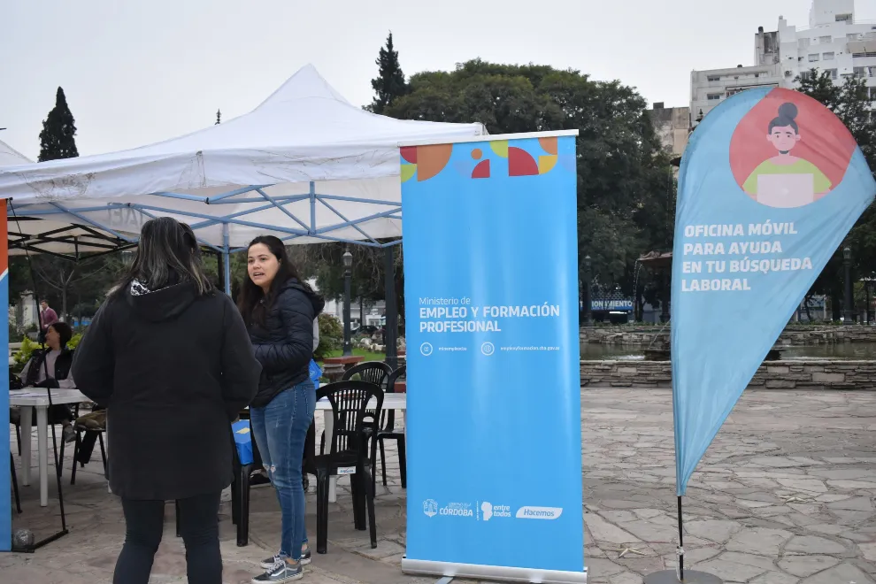 la Oficina Móvil de Empleo