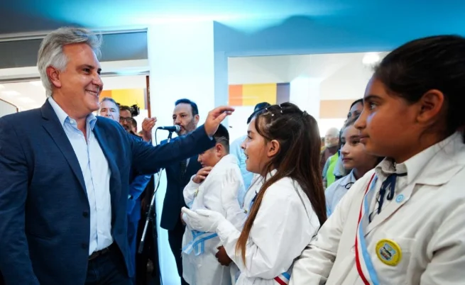 Llaryora abrió el ciclo lectivo 2026 4
