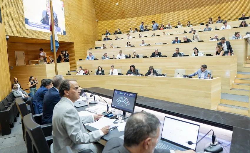 Juan-Manuel-LLamosas-Legislatura_ prensa Legislatura