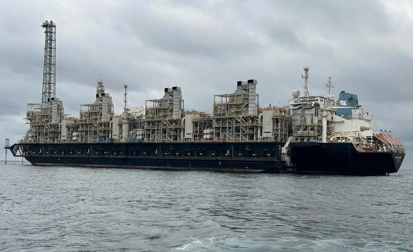 barco-Golar LNG-exporta-gas_ NA