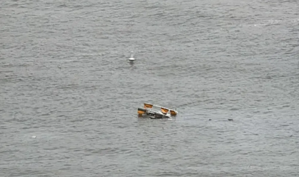 helicóptero en el río Hudson