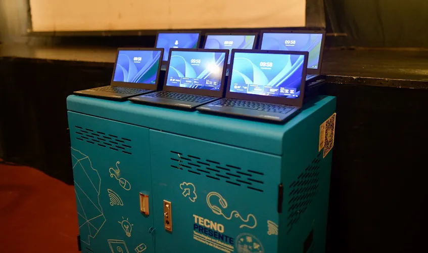 netbooks-prunotto_ prensa Legislatura