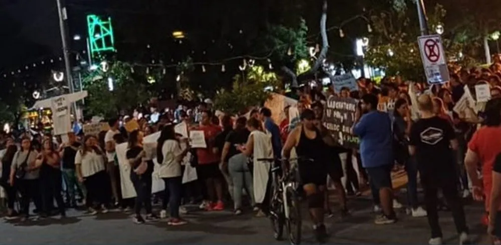 EL OBJETIVO FOTO LA RIOJA PROTESTA ESTATALES NA