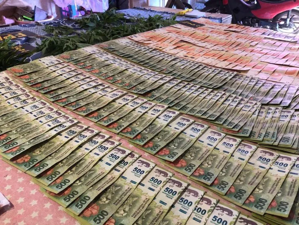 EL OBJETIVO FOTO FPA CRUZ DEL EJE DELIVERY CARCEL GOMERA 1