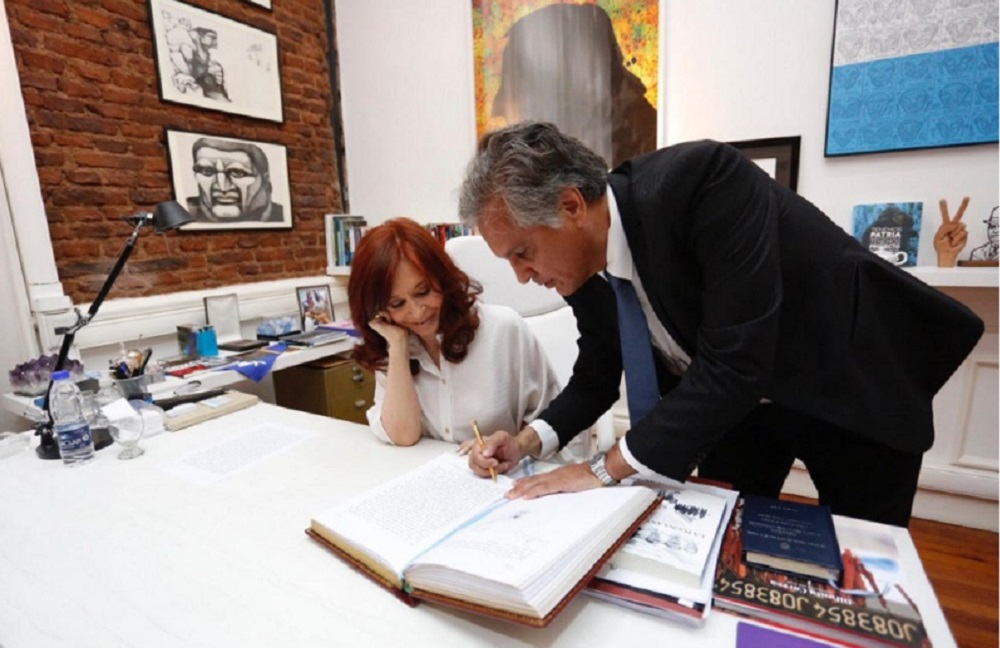 Cristina y alberto poder
