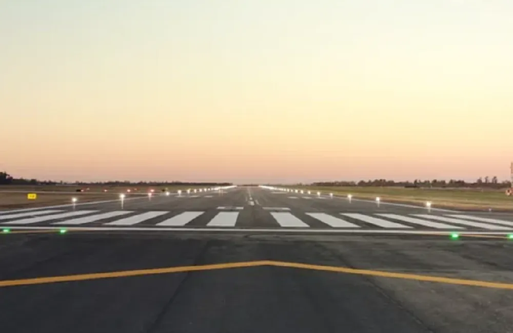 los F-16 con una pista renovada