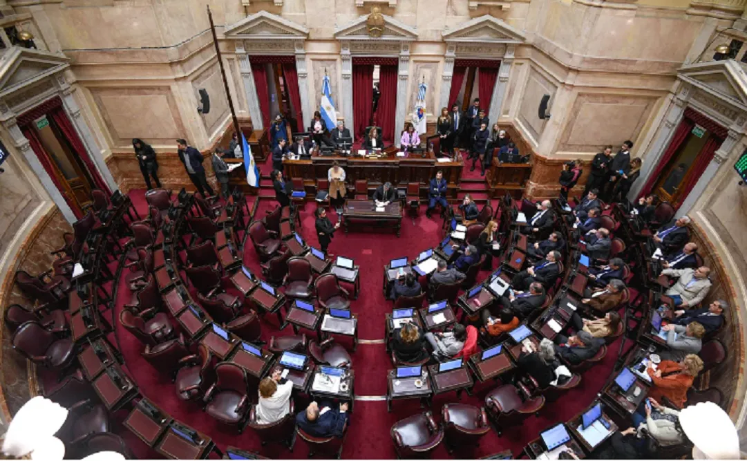 Senado LLA