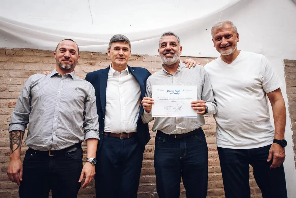 EL OBJETIVO FOTO CORDOBA PASSERINI FONDOS CENTROS VECINALES