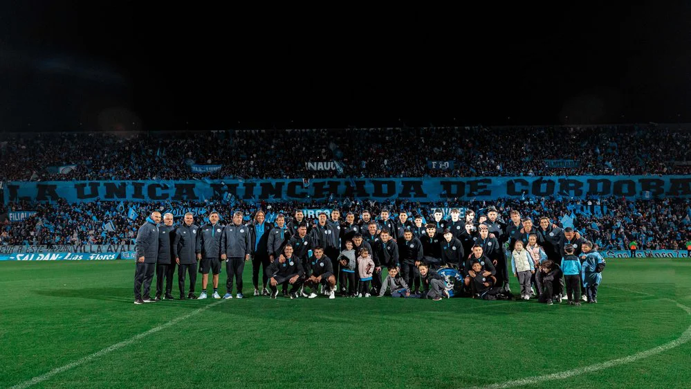EL OBJETIVO FOTO BELGRANO BANDERAZO PREVIA CLASICO 2