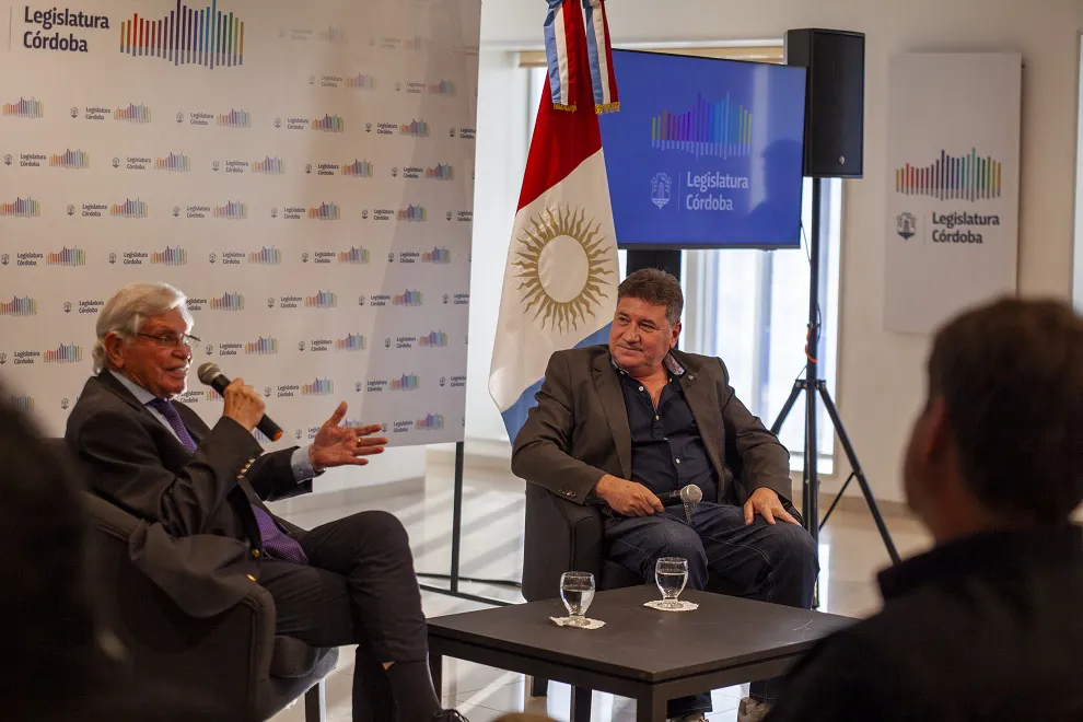 reconocimiento a Rony Vargas