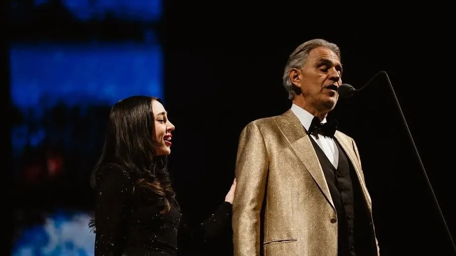 Nicky Nicole y Andrea Bocelli