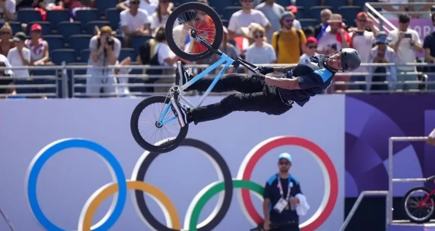 Maligno-Torres-medalla-00_ cba.gov.ar