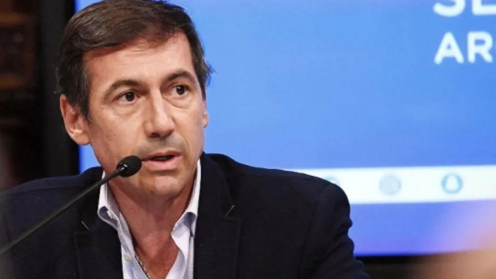 luis-naidenoff-1424437