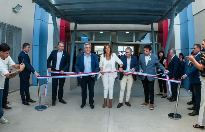 Llaryora abrió el ciclo lectivo 2026 3