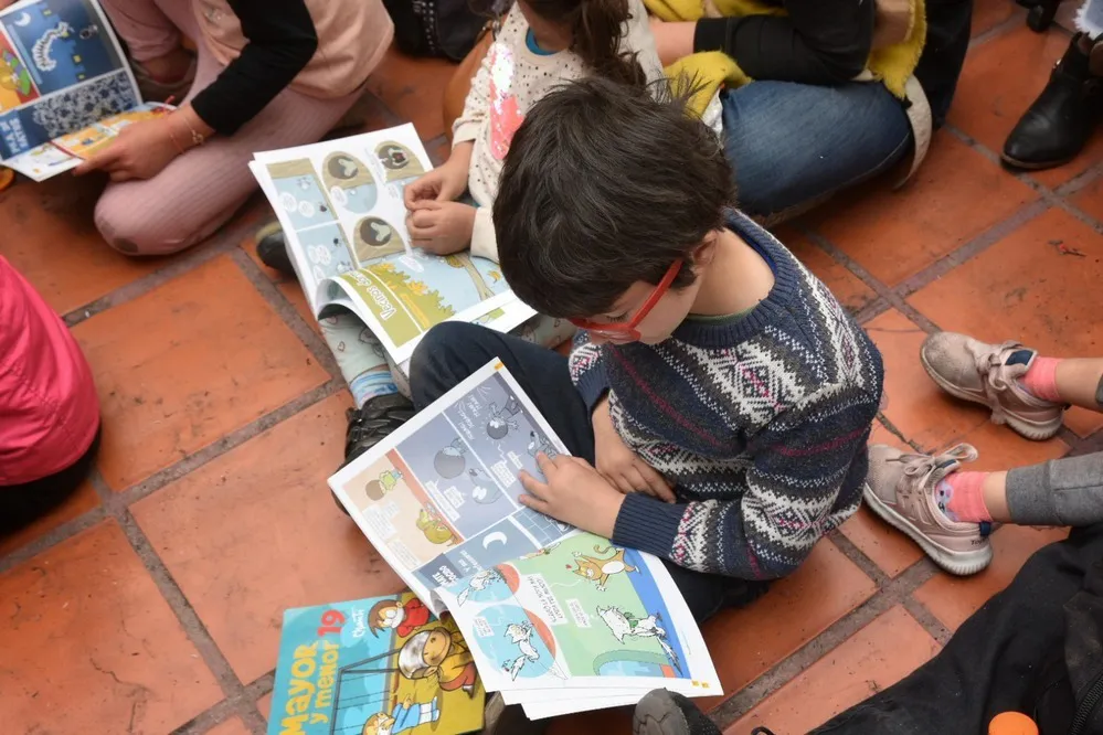 EL OBJETIVO FOTO FERIA DEL LIBRO CORDOBA TALLERES
