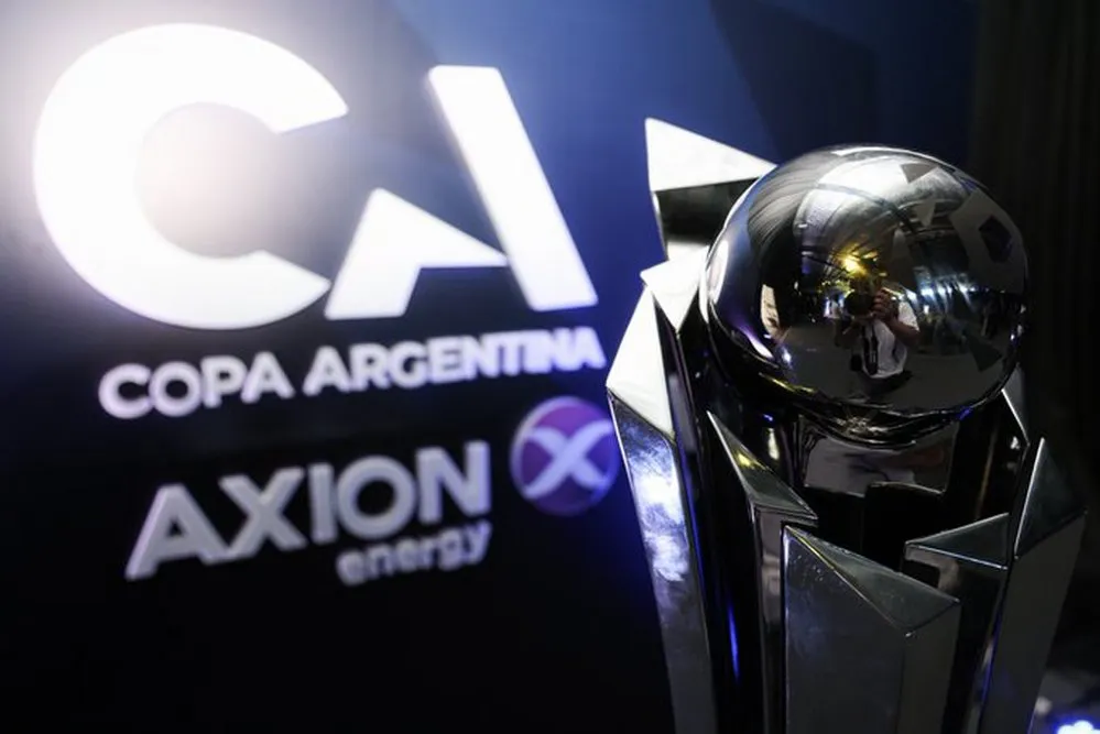 EL OBJETIVO FOTO COPA ARGENTINA TROFEO X COPA ARGENTINA