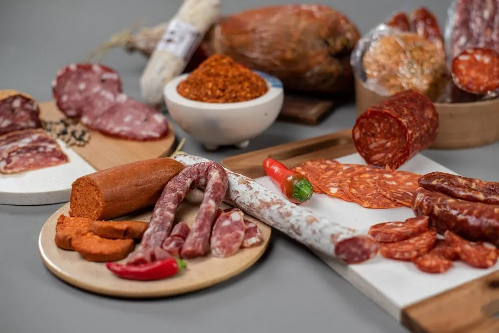 EL OBJETIVO FOTO MACELLATO EMI_7571