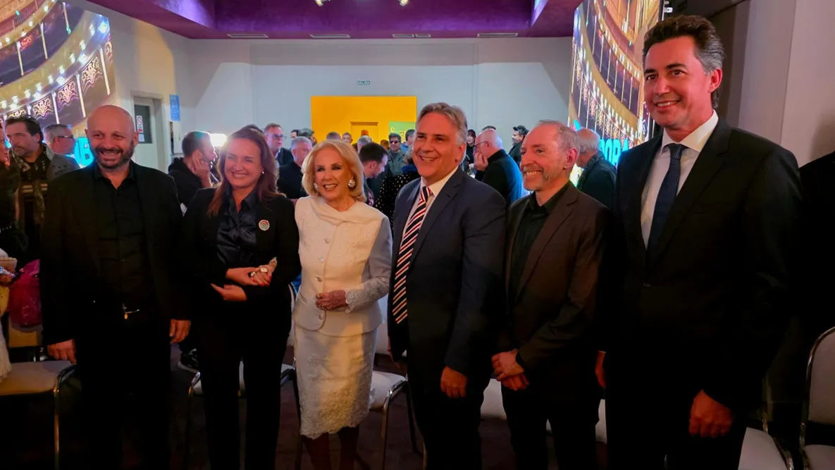 martin llaryora - Mirtha Legrand - Premios Sur