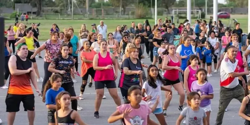 zumba-parque-las-heras-elisa_ prensa Municipalidad