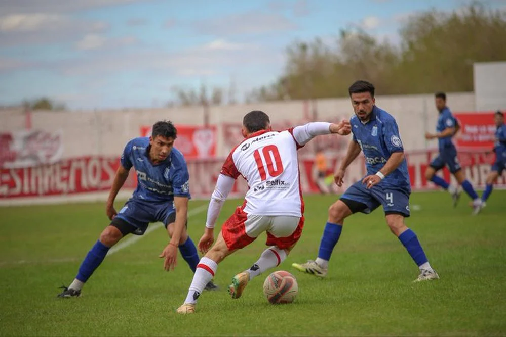 EL OBJETIVO FOTO FEDERAL A HURACAN LAS HERAS ARGENTINO MM X