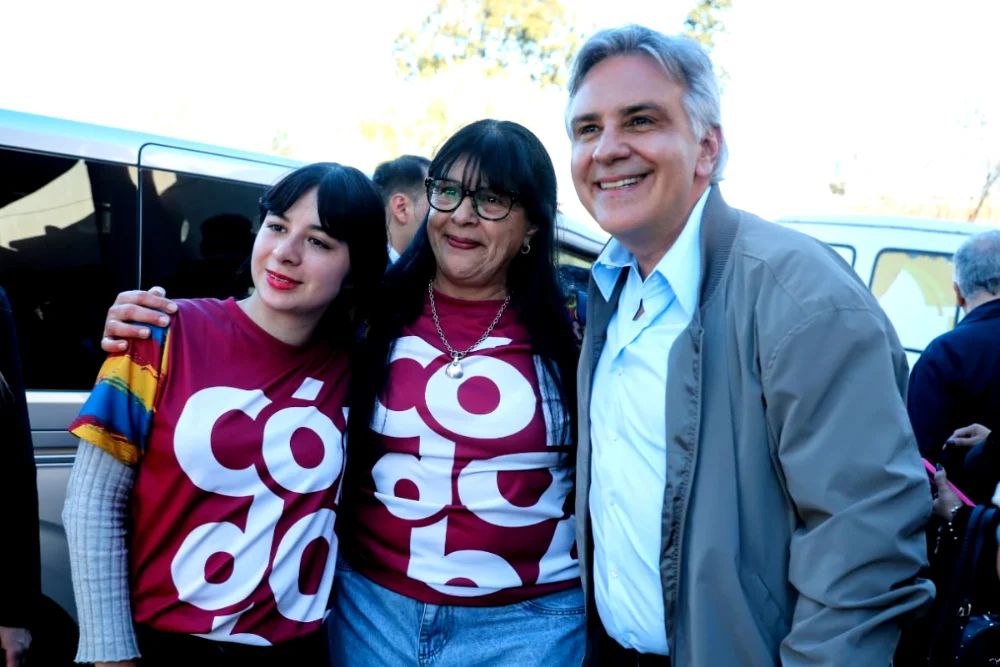 Llaryora anunció la urbanización de barrio El Chingolo