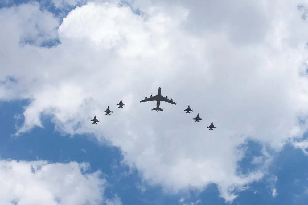 EL OBJETIVO FOTO F-16 LLEGADA 1