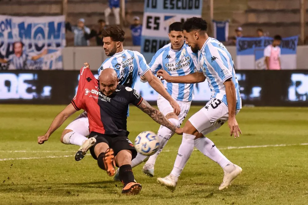 EL OBJETIVO FOTO COPA ARGENTINA NEWELLS ATLETICO TUCUMAN X COPA ARGENTINA