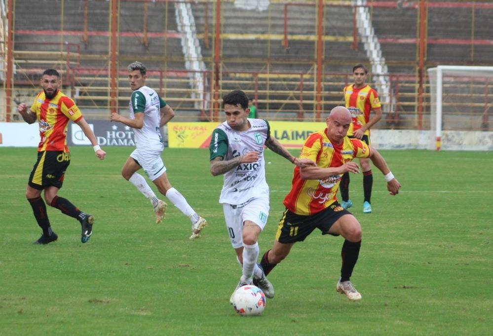 EL OBJETIVO FOTO SPORTIVO SARMIENTO 290522 1