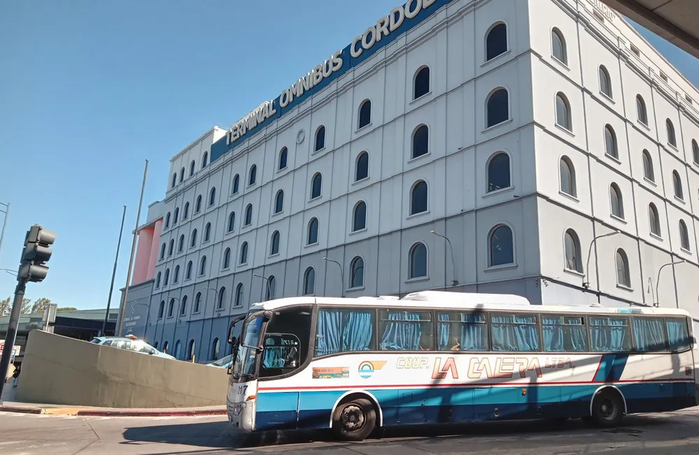 EL OBJETIVO FOTO TRANSPORTE INTERURBANO 20250220_164127