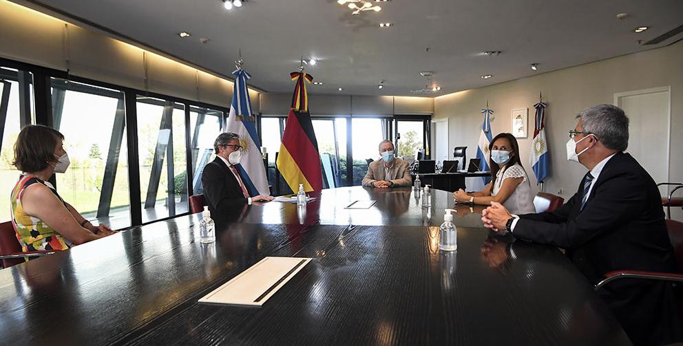Schiaretti-recibio-al-Embajador-de-Alemania-01_ cba.gov.ar
