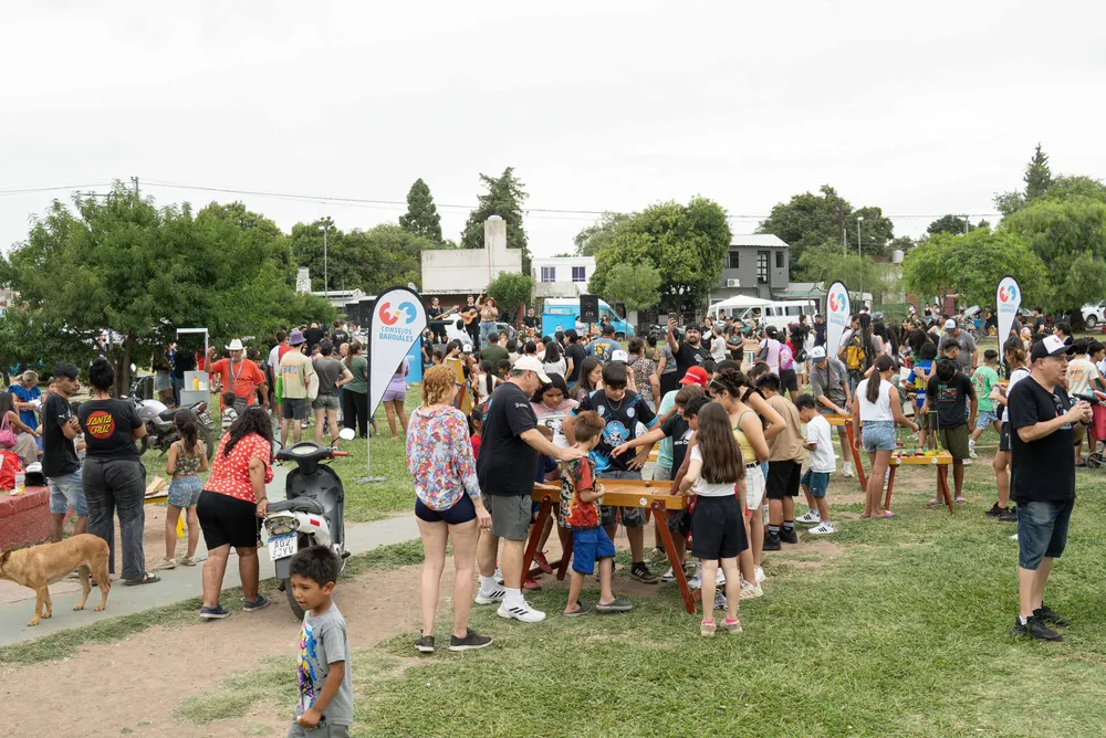 la Kermés y Cine bajo las Estrellas