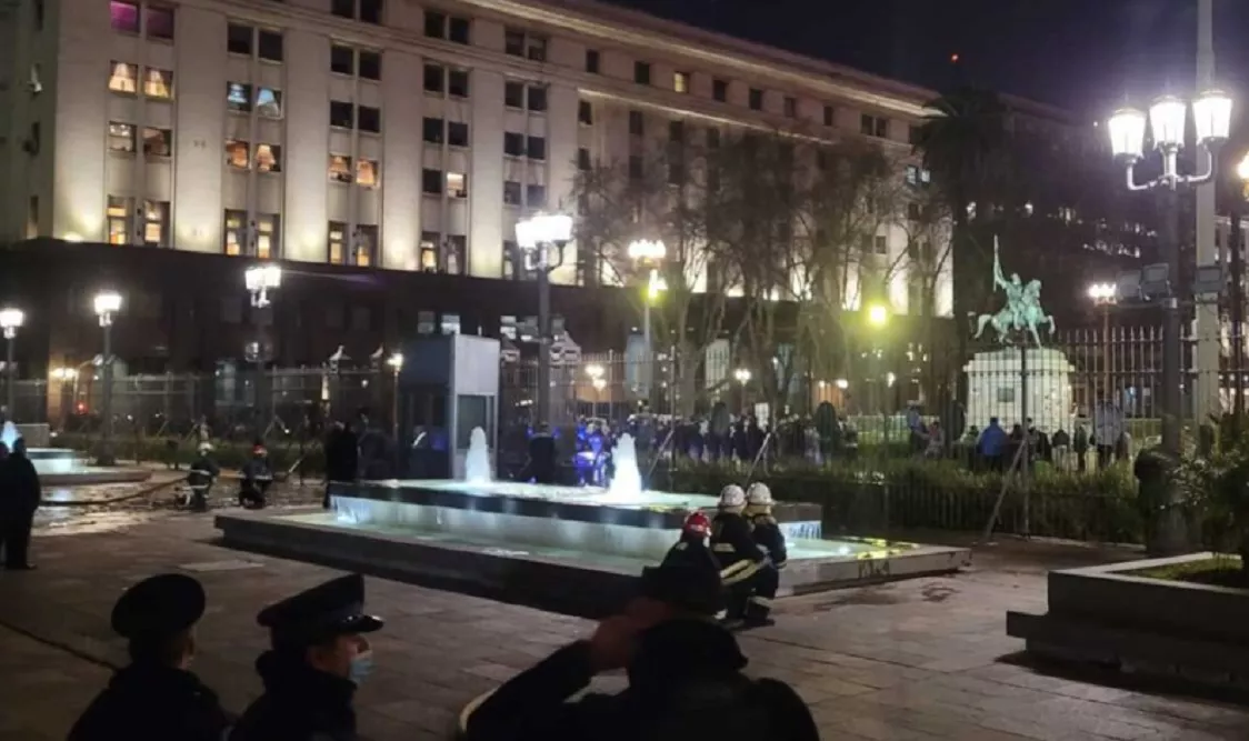 Incidentes en la puerta de Casa Rosada