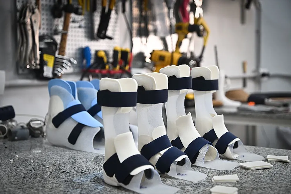 órtesis y prótesis