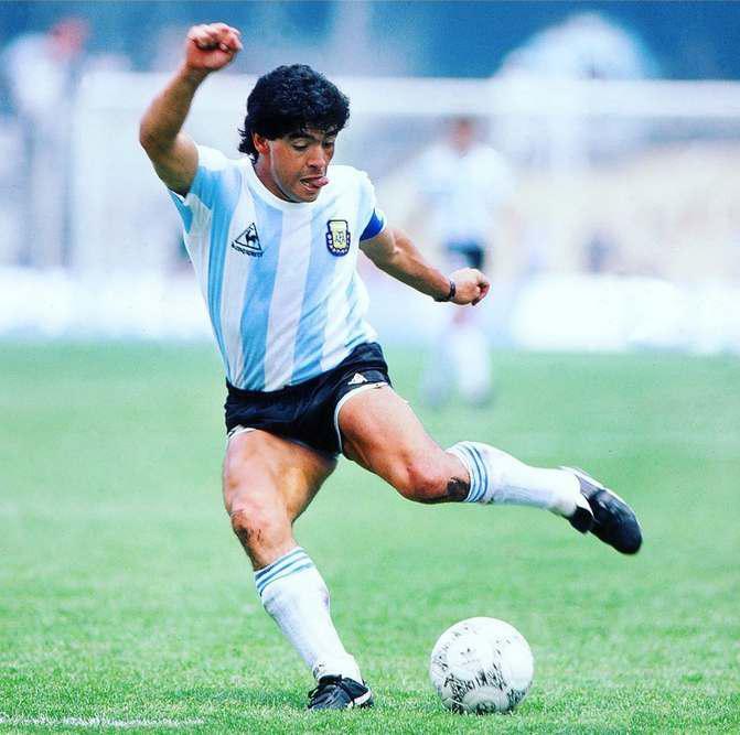 9DiegoMaradona