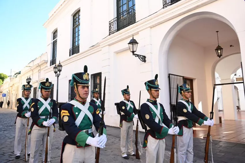 Cambio-de-guardia-Cabildo-00_ prensa Municipalidad