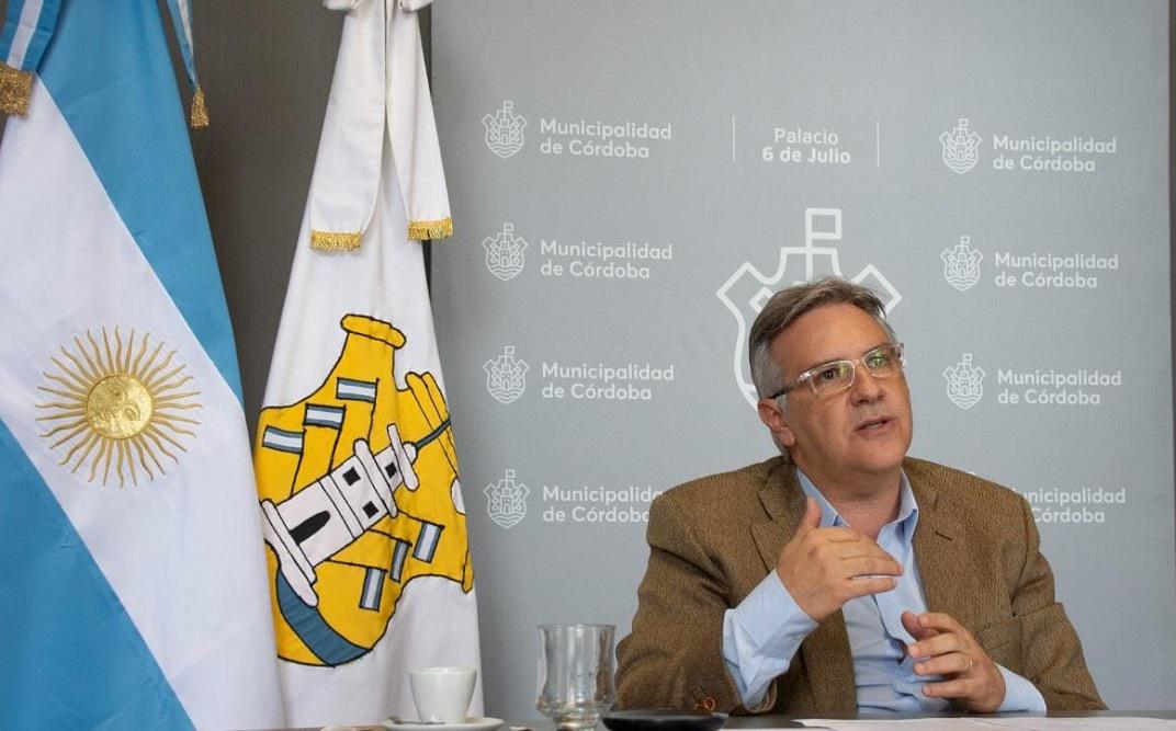 Llaryora participó del webinario internacional