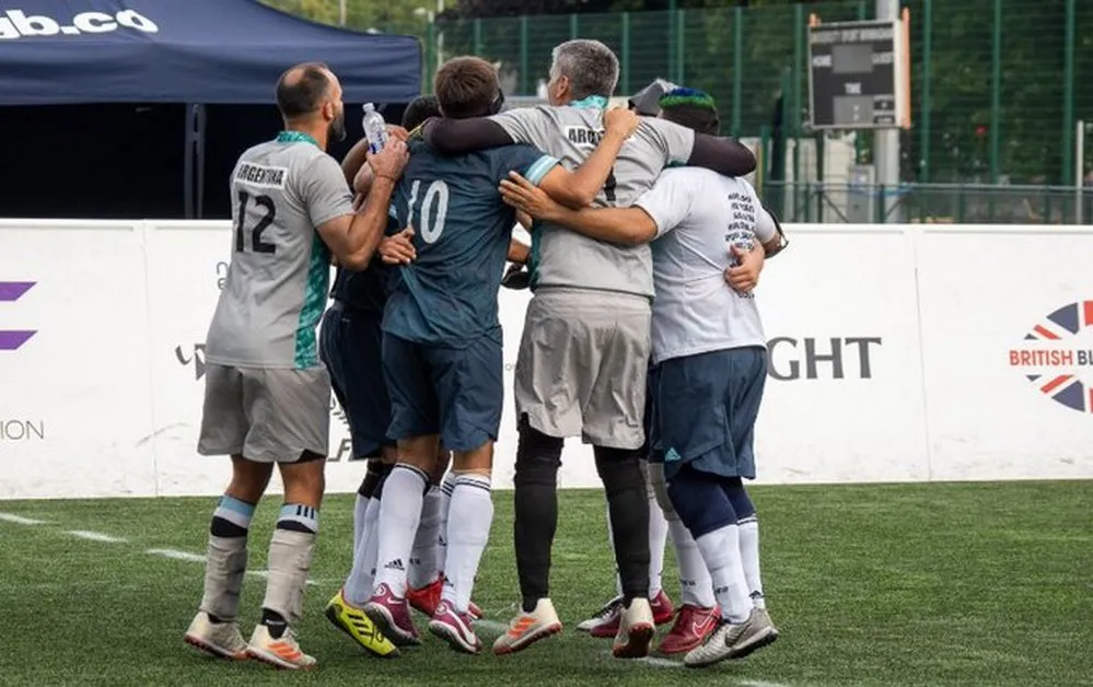 EL OBJETIVO FOTO MURCIELAGOS CAMPEON MUNDIAL NOTICIAS ARGENTINAS