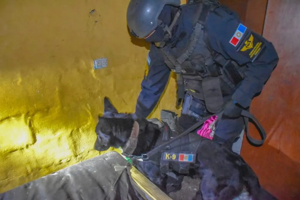 EL OBJETIVO FOTO FPA K9 BANDA NARCO SAN JUSTO