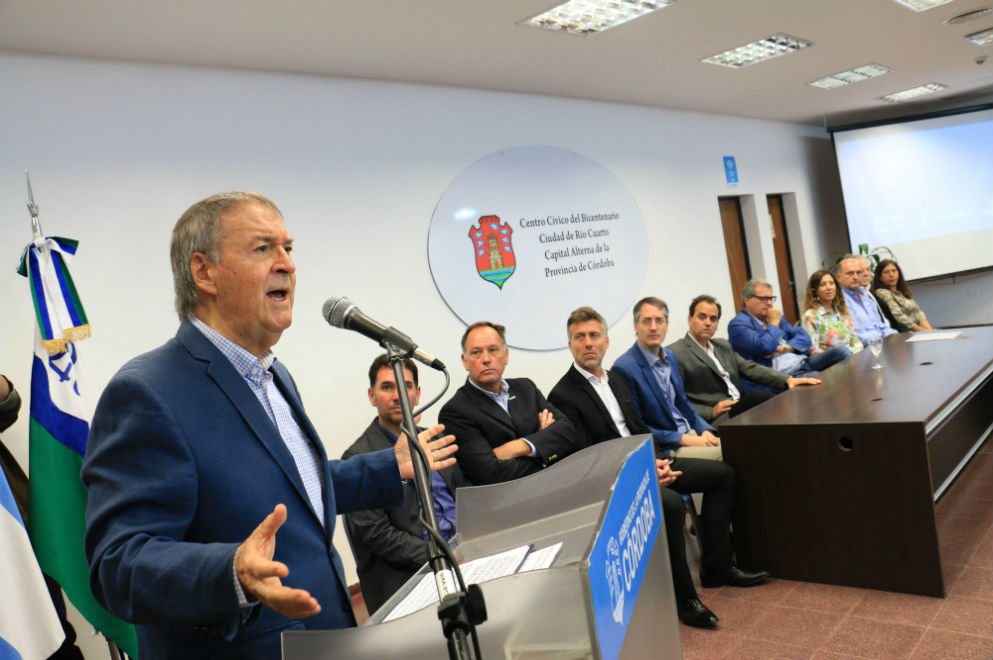 Schiaretti-firma-con-consorcio-Unico-7