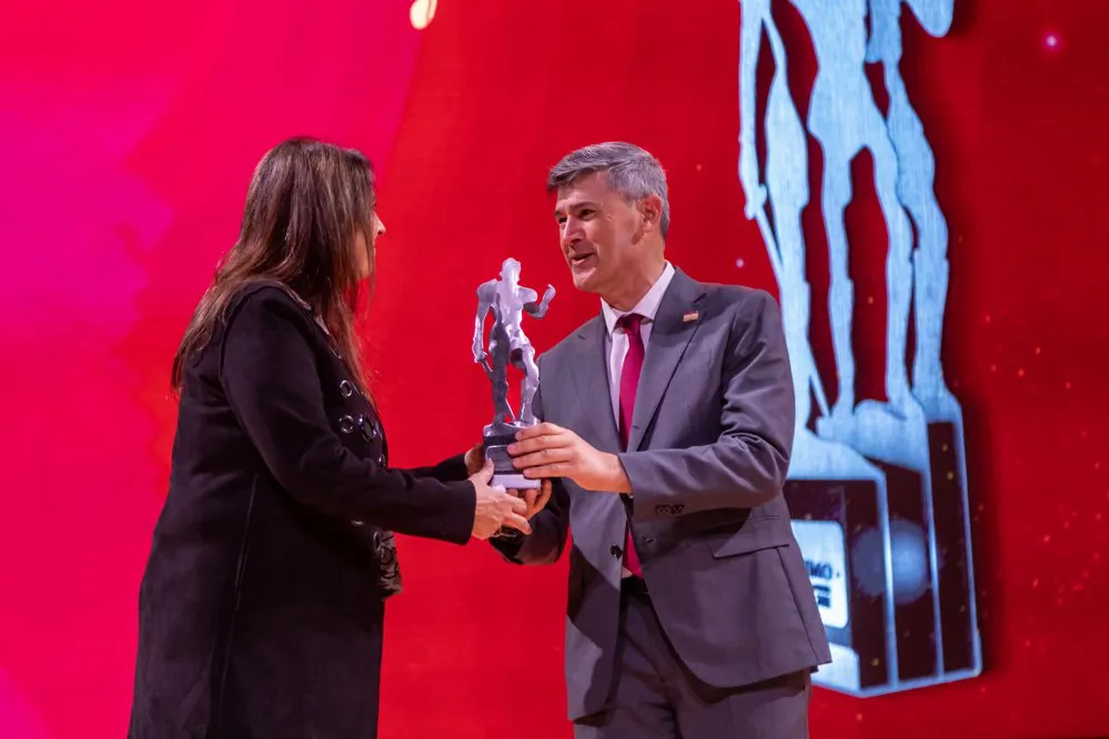 EL OBJETIVO FOTO PREMIO JERONIMO 5