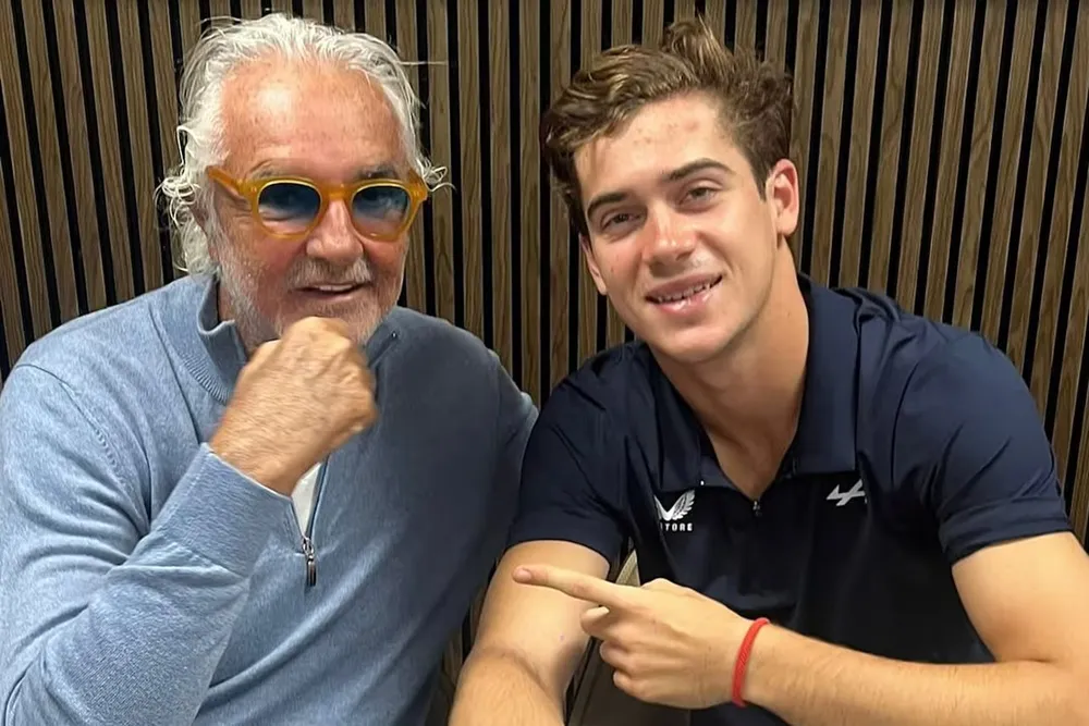 flavio-briatore-y-franco-colapinto-los-BJVQJJASINAELIFQ53XJLRC7PA-_1_