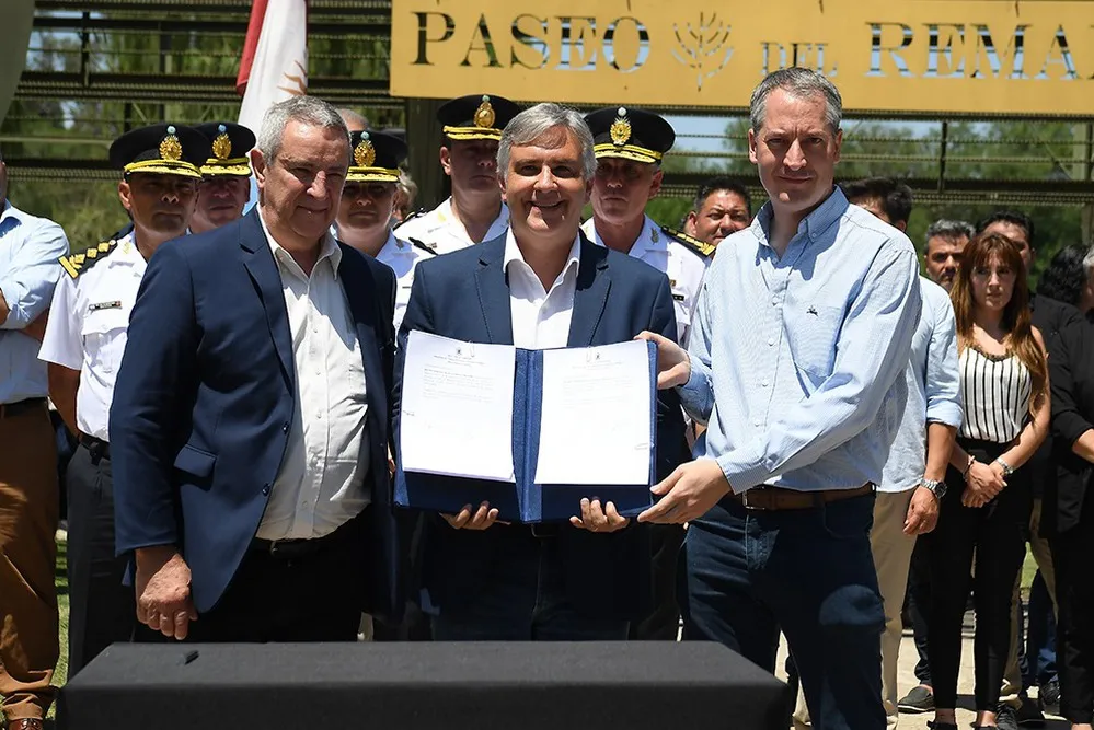 EL OBJETIVO FOTO SANTA ROSA CALAMUCHITA LLARYORA OBRAS