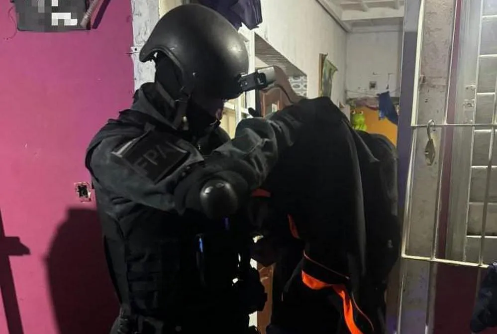 EL OBJETIVO FOTO FPA DETENIDO BARRIO CIUDAD VILLA RETIRO
