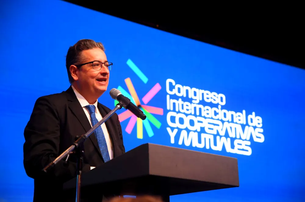 ministro de Cooperativas y Mutuales, Gustavo Brandán
