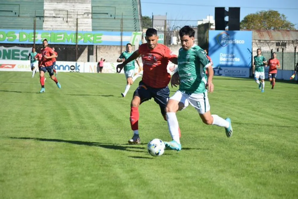 EL OBJETIVO FOTO SPORTIVO BELGRANO INDEPENDIENTE CHIVILCOY