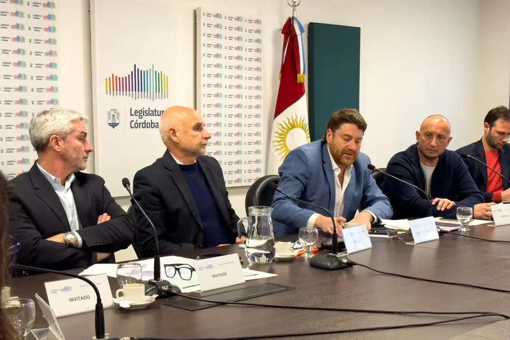 ESPECIAL REGION CENTRO FOTO LEGISLATURA CBA Obras-públicas-y-vivienda-34