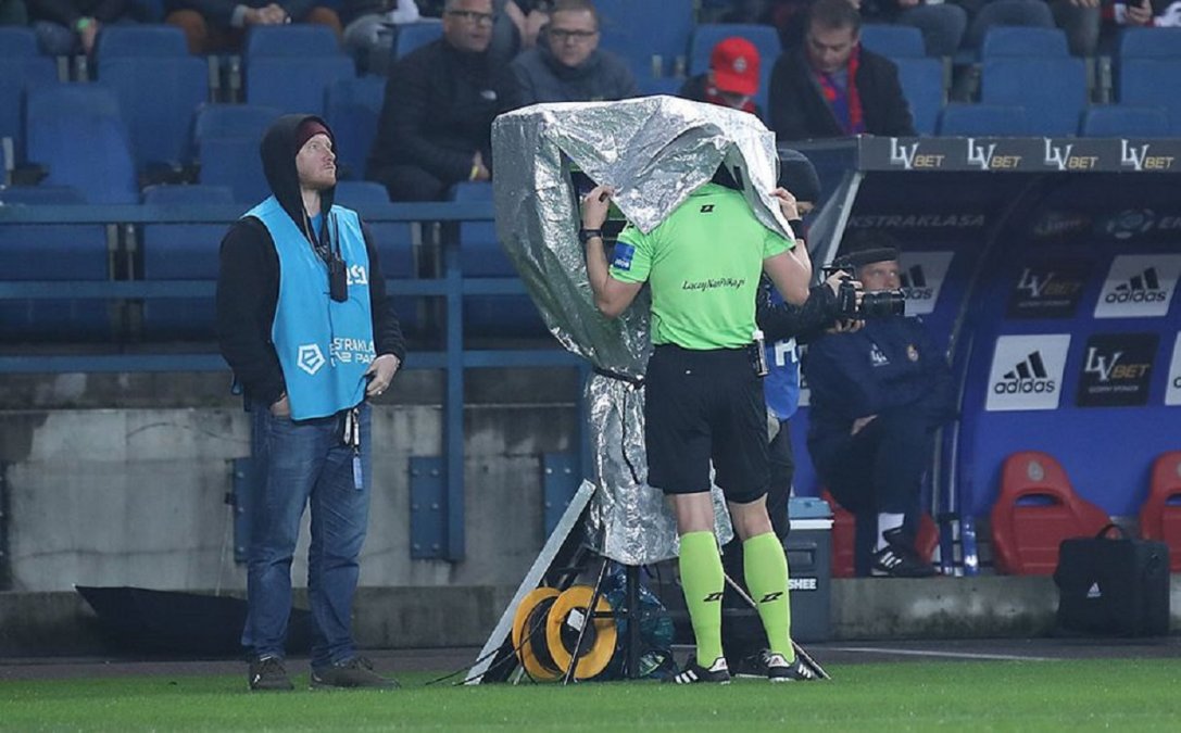VAR
