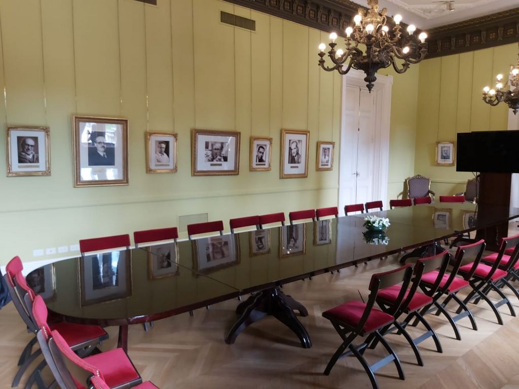 InteriorCasaRosada00014