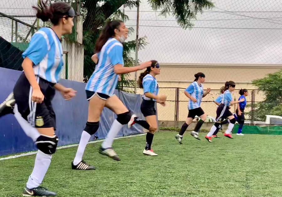 Las Murciélagas- Selección femenina de futbo para ciegas - 01_ prensa Municipalidad